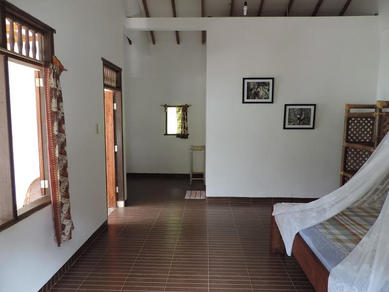 Riverside Guesthouse Bukit Lawang Bagian luar foto